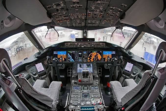 Europa e EUA exigem nova tecnologia para segurança de aeronaves