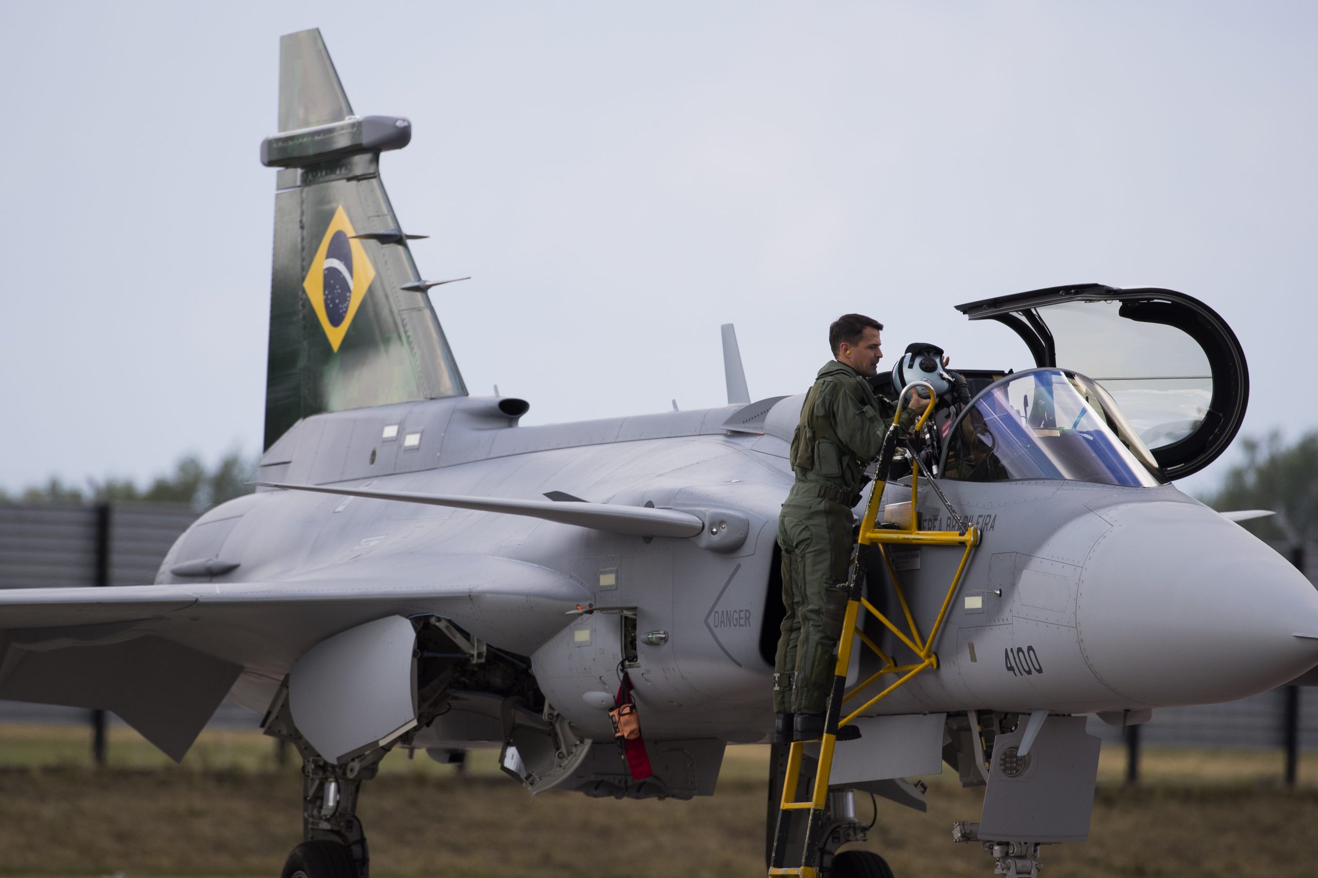 Primeiro voo de um Gripen brasileiro com piloto brasileiro, realizado em agosto, na Suécia.
Foto: Saab