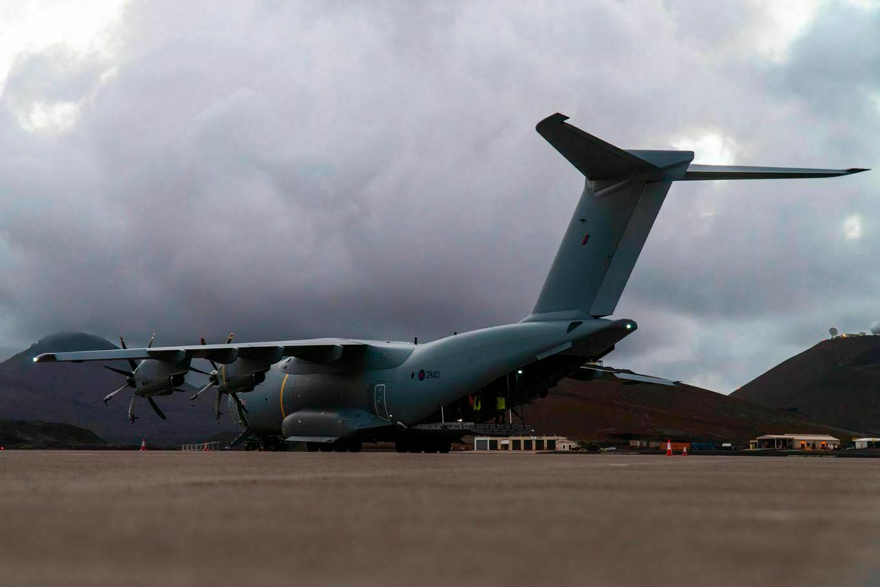 Cargueiro A400M leva vacinas para a Ilha de Ascenção
Foto: Royal Air Force