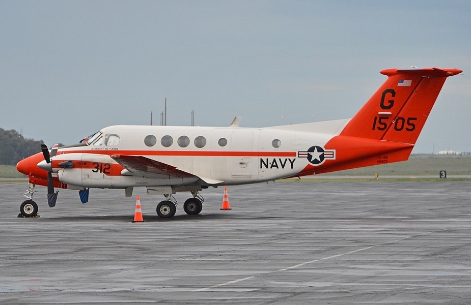 TC-12B Huron
Foto: Alan Wilson