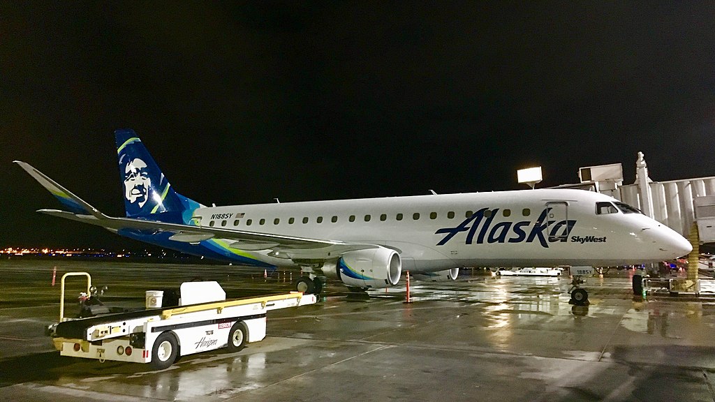 Um E175 da SkyWest com as cores da Alask. Foto: Ricky Courtney