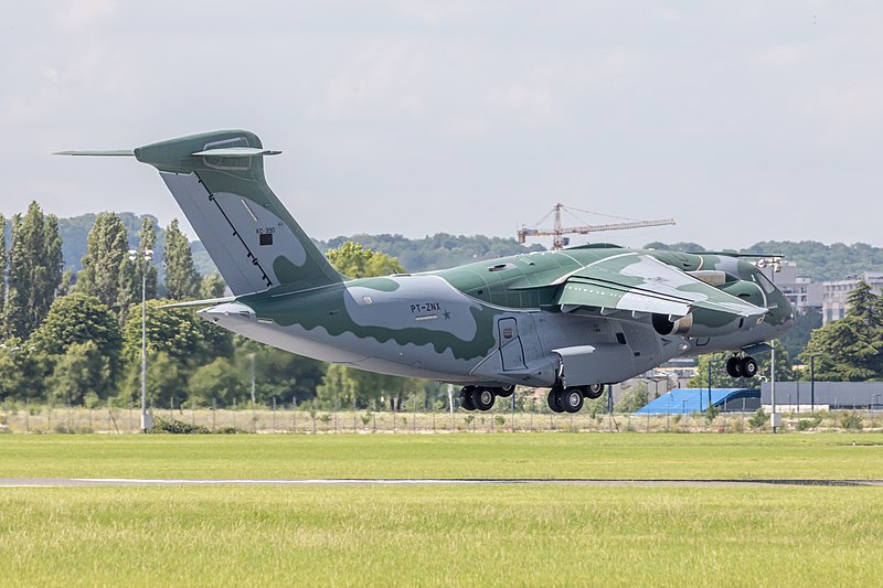 KC-390 durante apresentação em Le Bourget, na França
Foto: Matti Blume