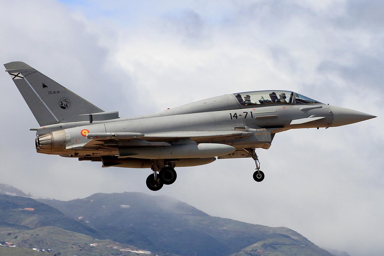 Eurofighter Typhoon durante exercício nas ilhas Canárias. Foto: Ejército del Aire