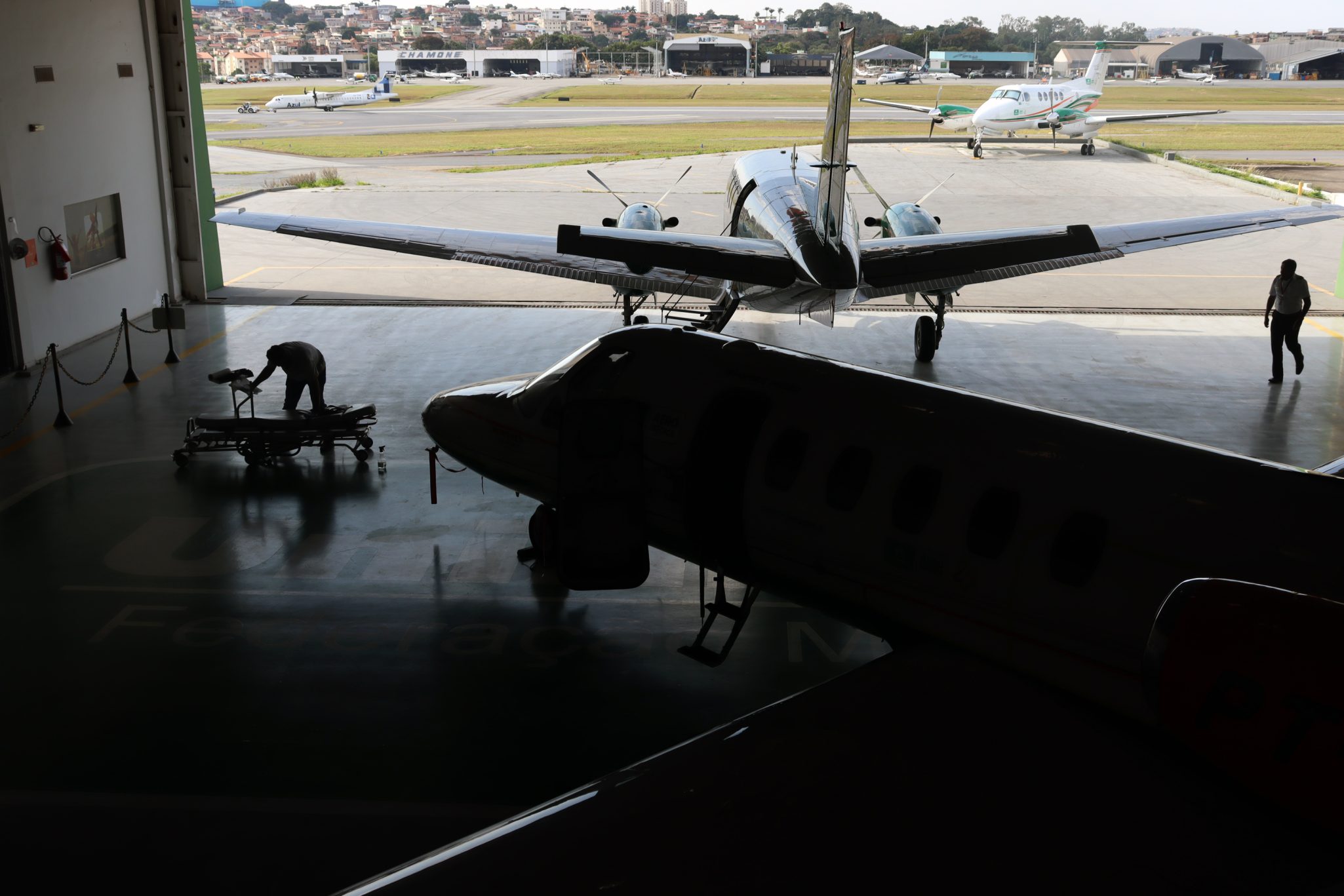 Unimed Aeromédica realiza primeira missão com um cachorrinho de estimação a bordo