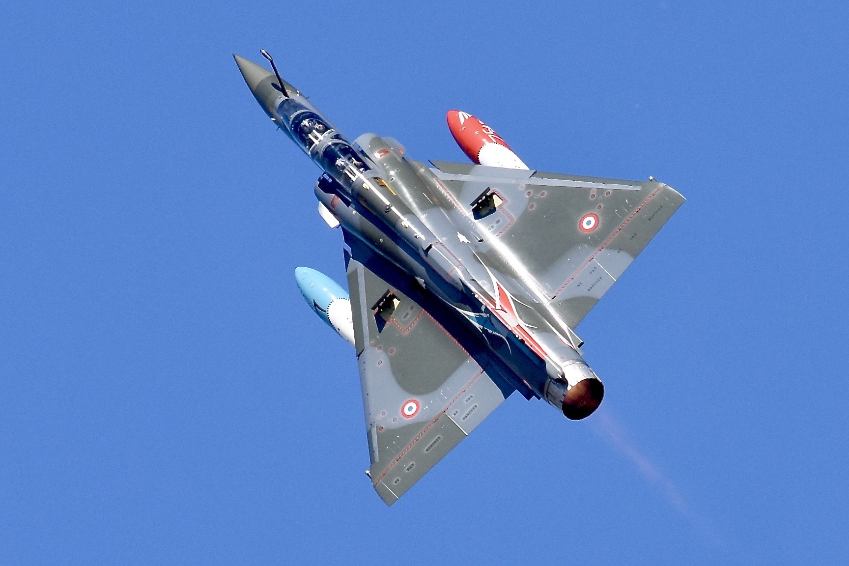 Os Mirage 2000 D tem capacidade de defesa ar-ar, mas são focados em missões de ataque. Foto: Dave S
