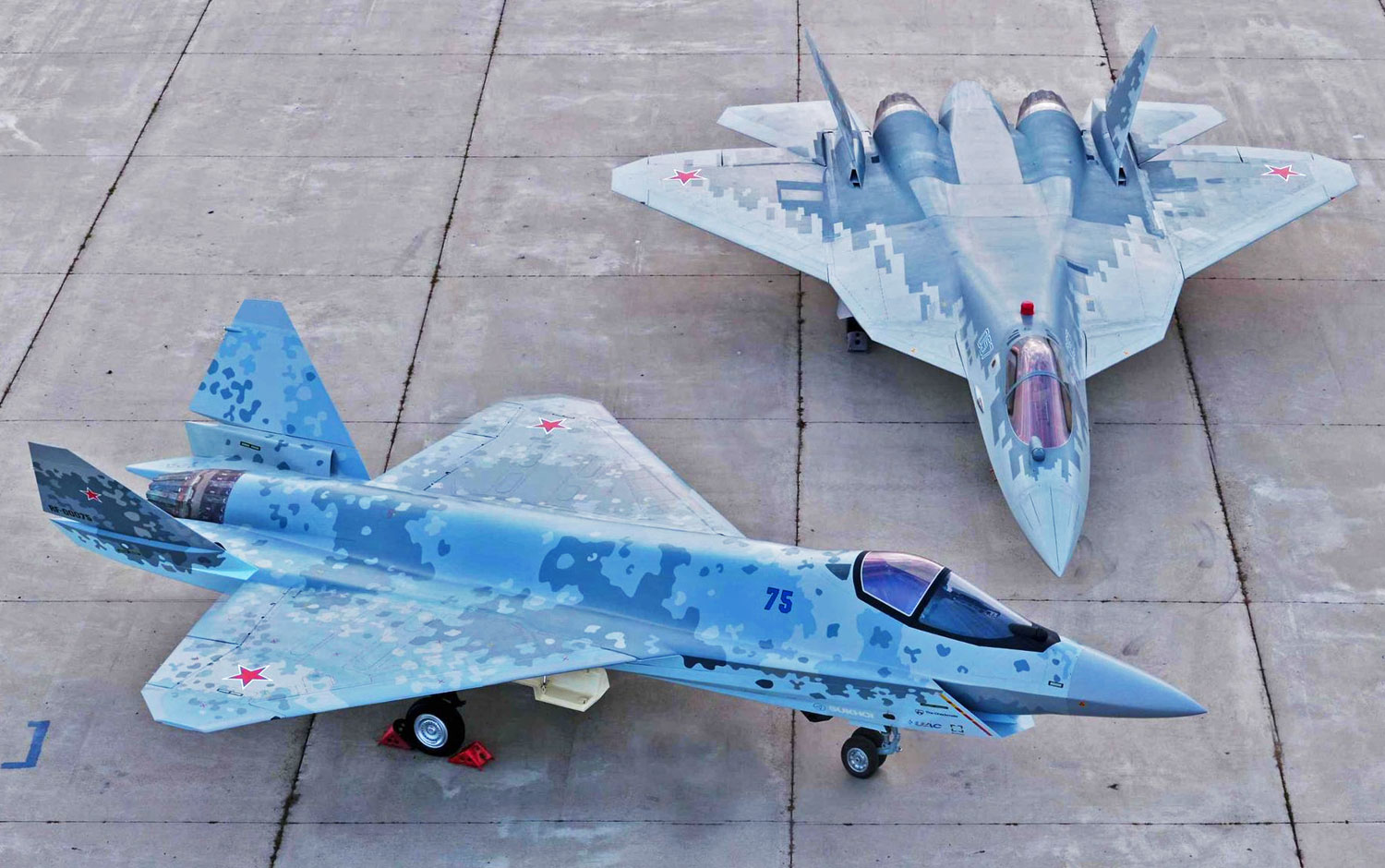 Caças stealth Su-75 e Su-57