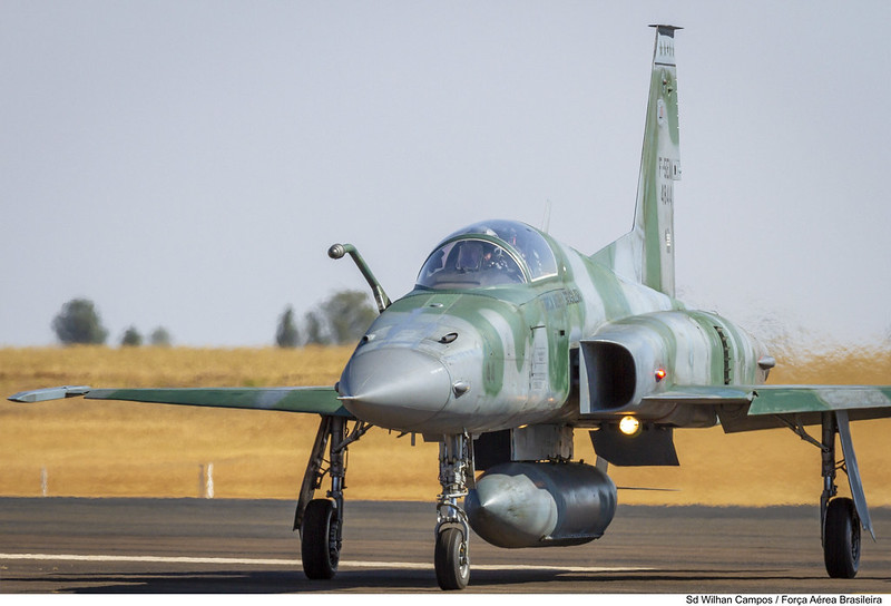 FAB investiga ocorrência com caça F-5