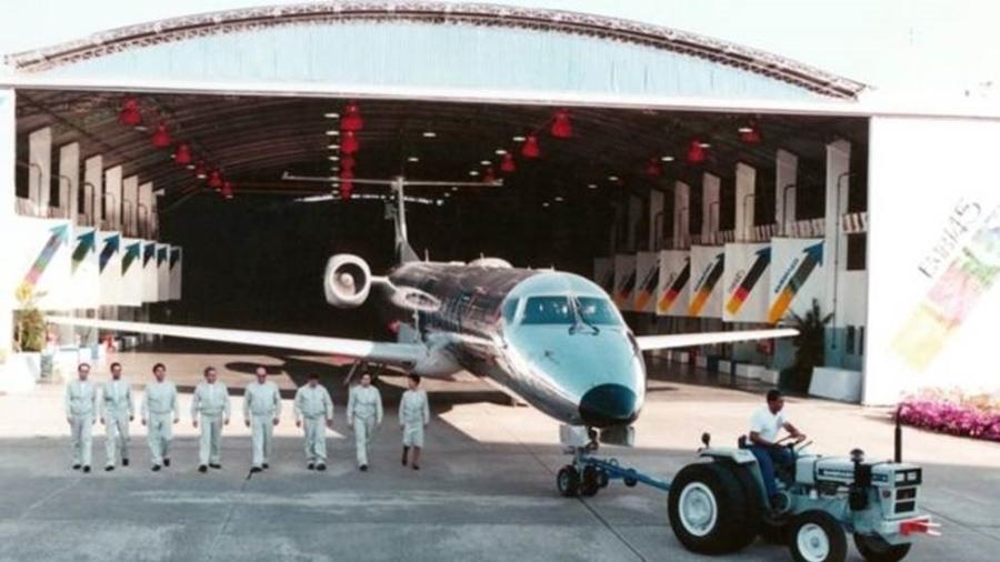 Rollout do então EMB145