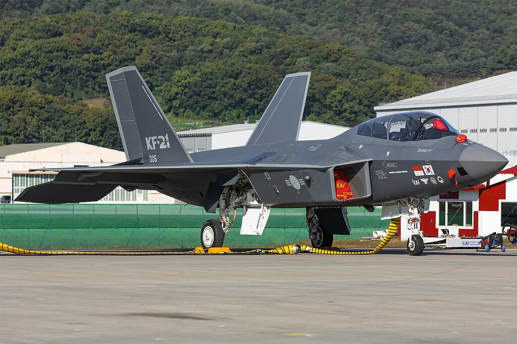 Protótipo do KF-21 chegou a participar de eventos aeronáuticos com as bandeiras da Indonésia e da Coreia do Sul