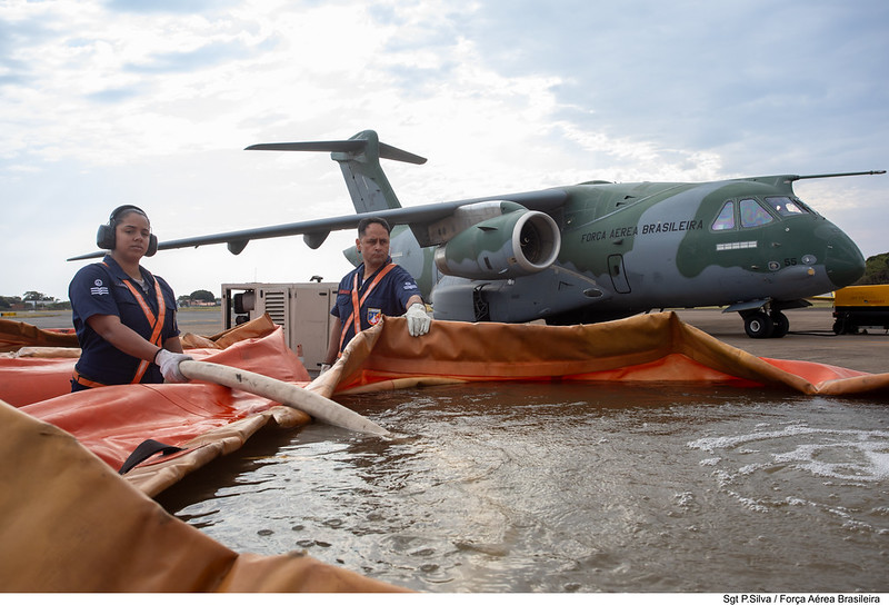 KC-390 é preparado para mais uma missão de combate a incêndios