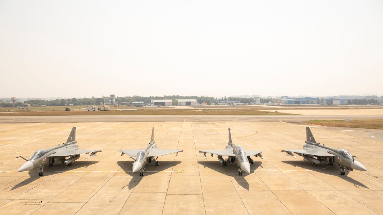Índia planeja construir 30 caças Tejas por ano