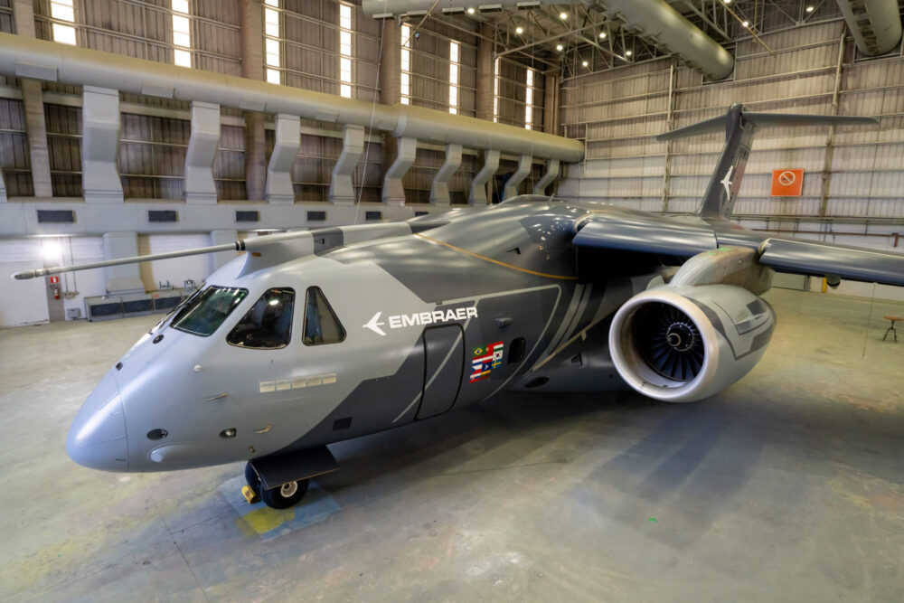 Embraer dá novo visual para o KC-390 Millenium