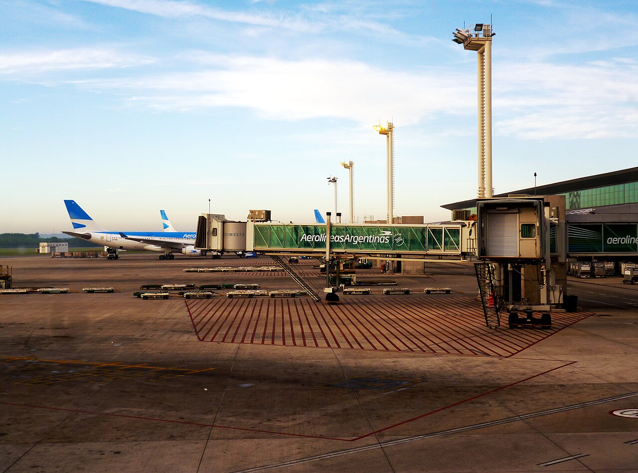 Aeropuerto Internacional Ministro Pistarini, em Ezeiza, em foto de 2014. Foto Green Mostaza 