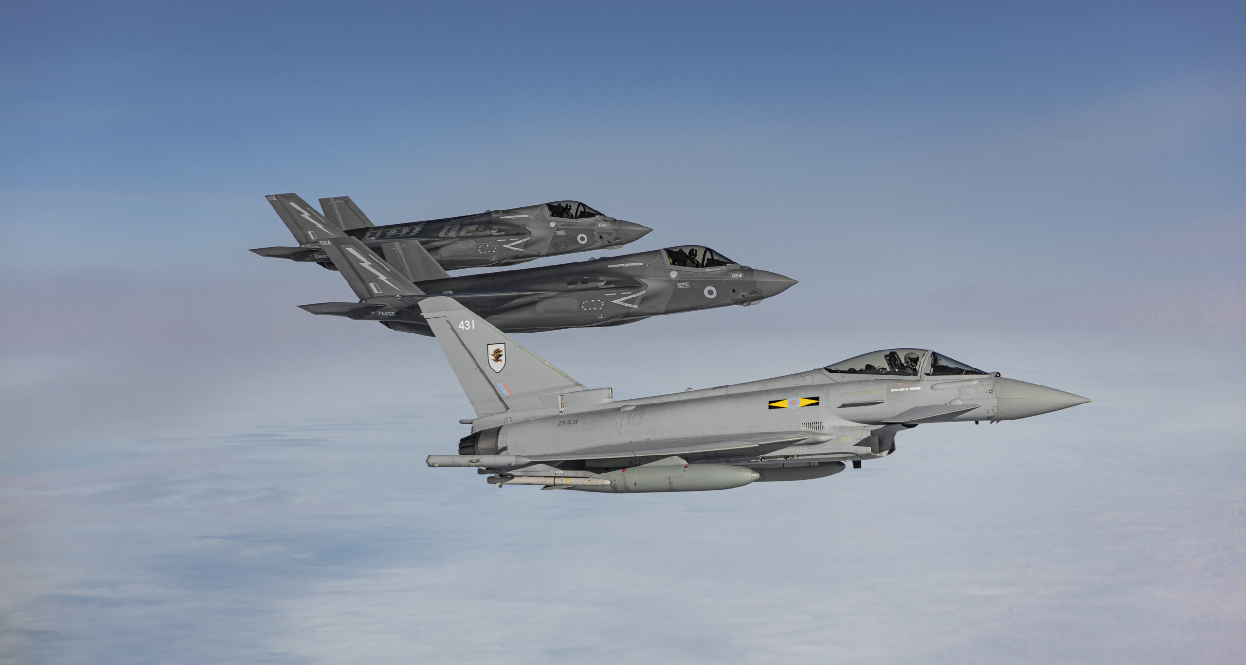 Caças F-35 e Typhoon do Reino Unido. Foto: Royal Air Force