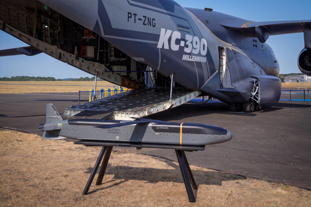 Embraer quer oferecer KC-390 armado com míssil Barracuda