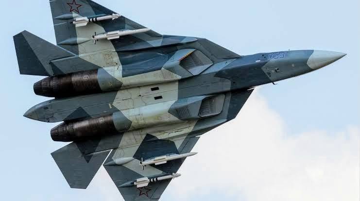 Rússia exibe “beast mode” do Su-57