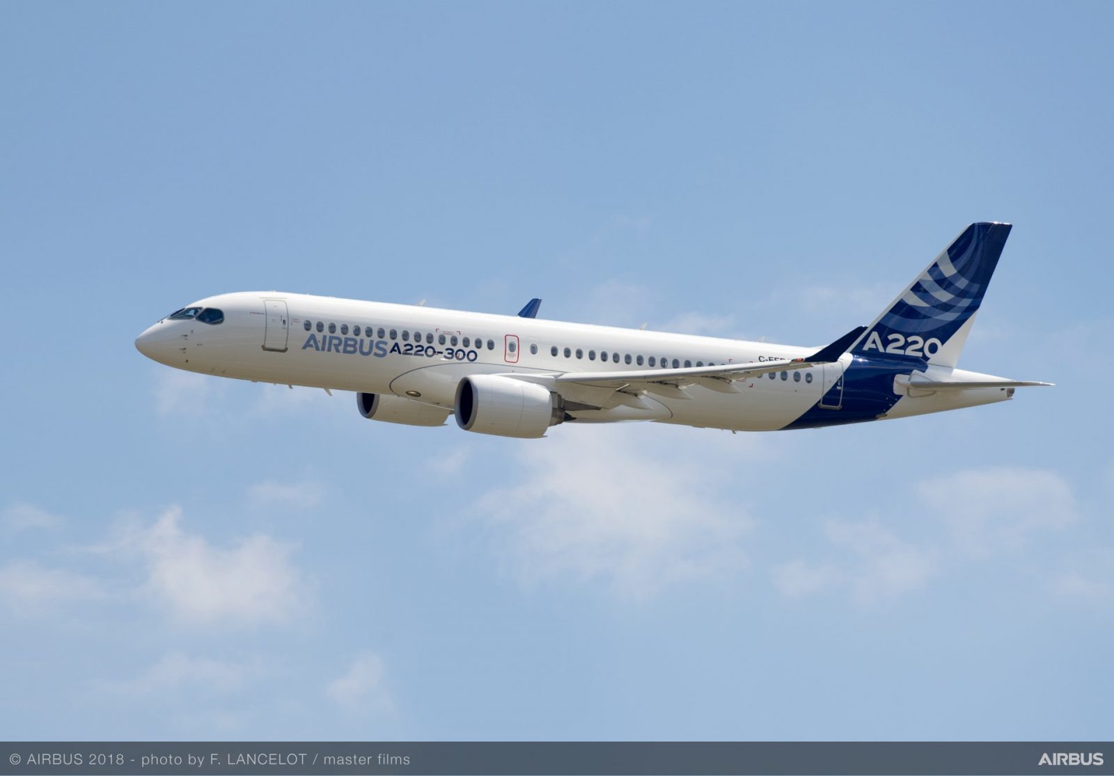 Airbus-A220-300-new-member-of-the-airbus-Single-aisle-Family (1)