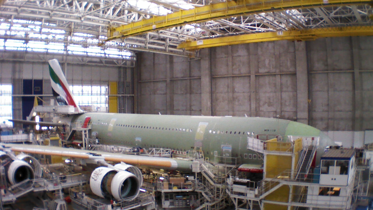 Airbus convida estudantes brasileiros para estágios em suas fábricas, como essa, em Toulouse