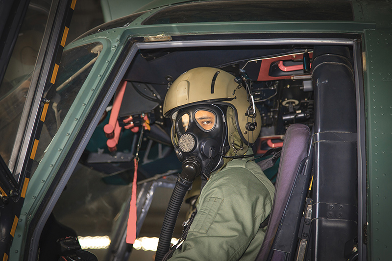 Em treinamento para os grandes eventos, piloto de helicóptero da FAB se prepara para missão em ambiente contaminado
Foto: Sgt Alexandre Manfrim / Força Aérea Brasileira