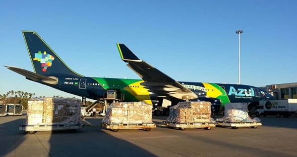 Entrega de vacinas será missão do século para aviação