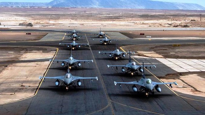 Caças F-16 do Chile armados com mísseis AIM-9 Sidewinder e AIM-120 AMRAAM
Foto: Fuerza Aérea de Chile