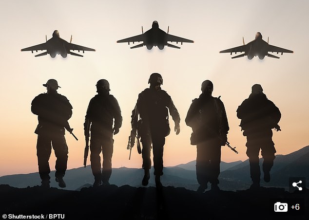 Imagem de banco de arquivo mostra caças MiG-29 Fulcrum e militares com fuzis AK-74