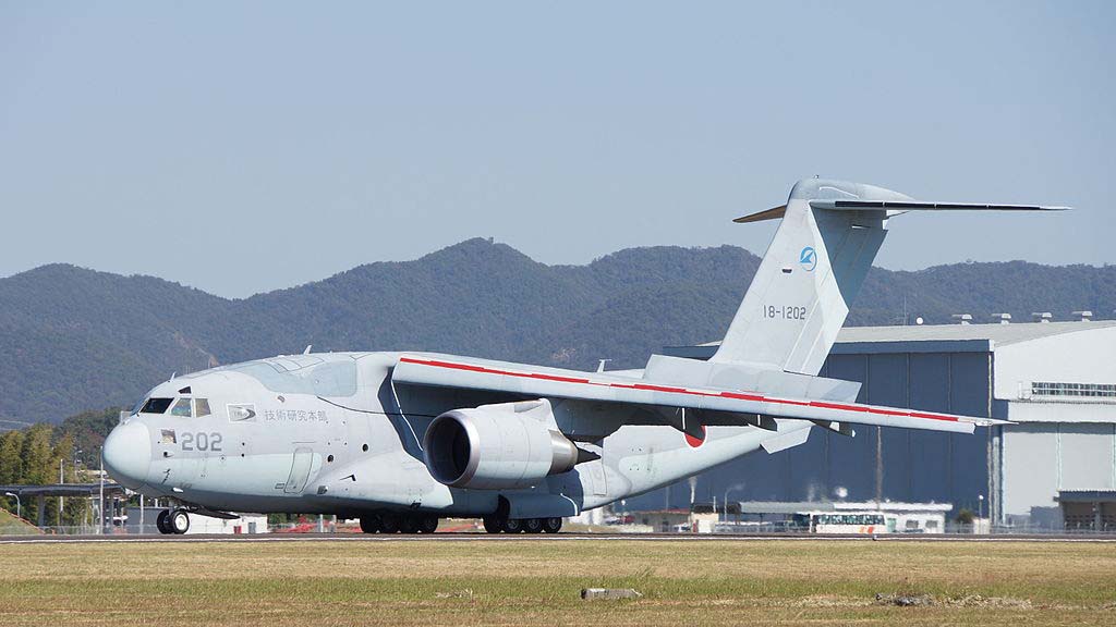 Kawasaki C-2 agora em versão de reconhecimento eletrônico