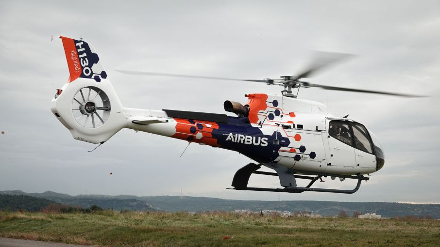 Airbus inicia voos com helicóptero-laboratório