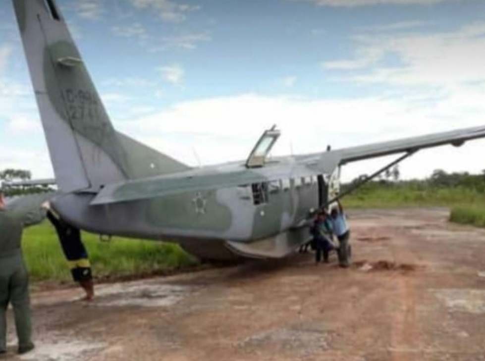 Exército faz esforço logístico para reforma de pista na fronteira