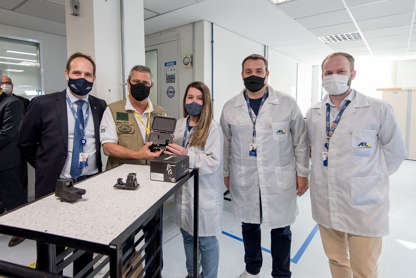 Ministro da Defesa na sede da AEL