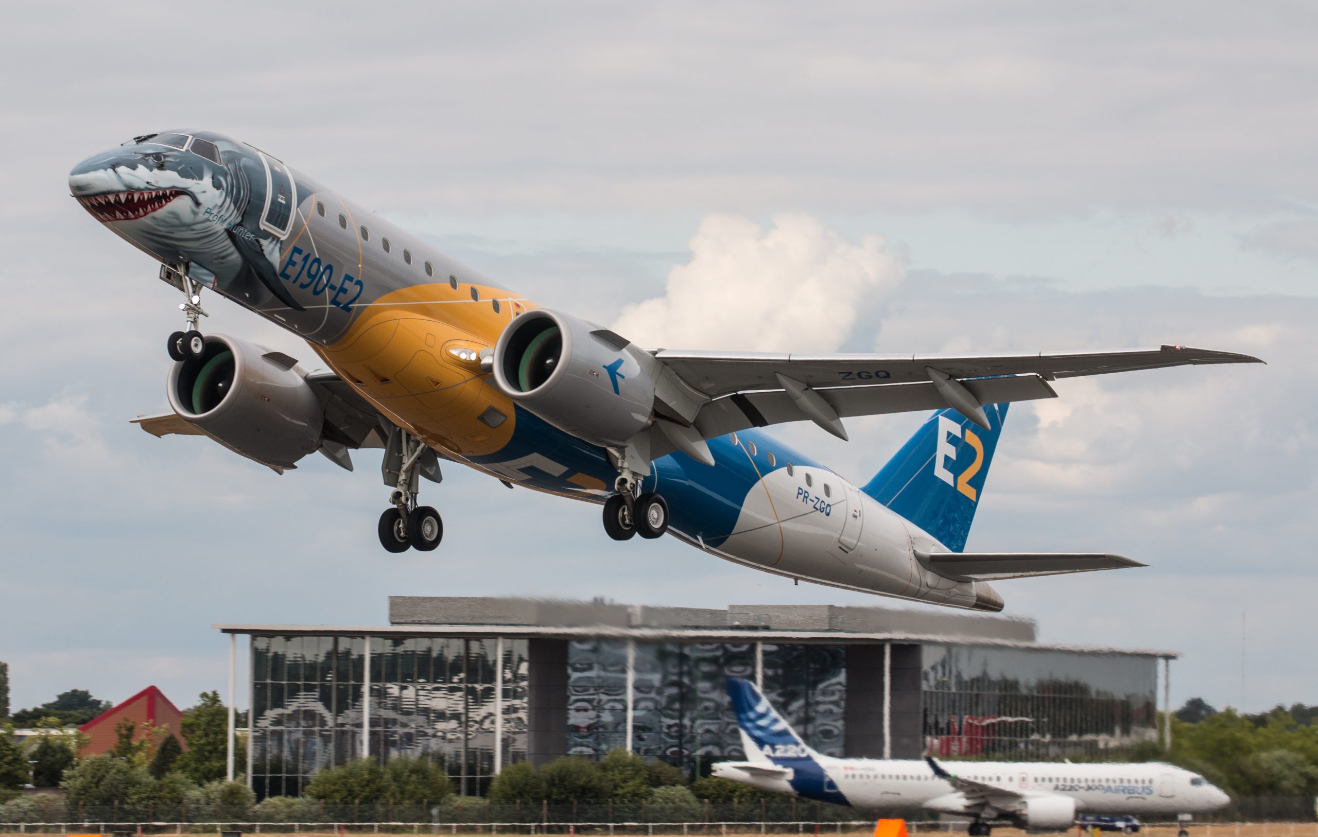 Embraer 190-E2 
Foto: Steve Lynes