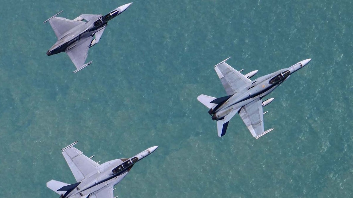 Gripen e F-35 disputam contrato de US$ 15 bi; F-18 está fora