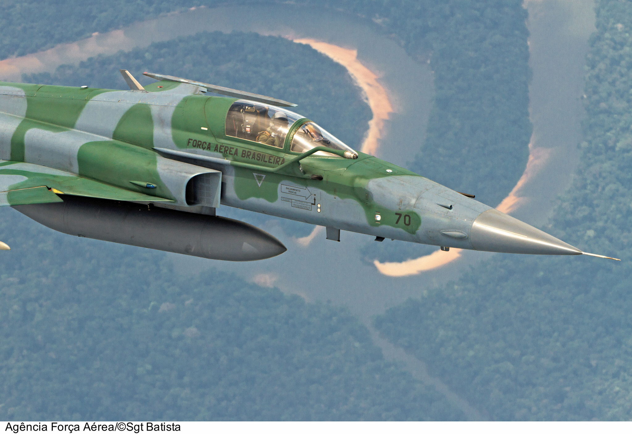 Entenda porque a FAB desativou 2 esquadrões de caça