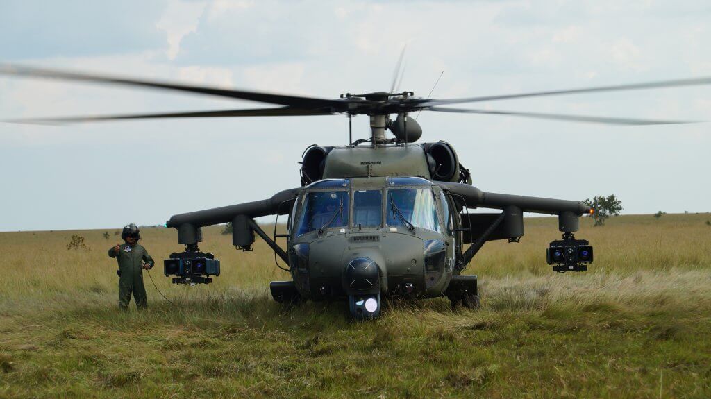 Helicóptero Black Hawk da Colômbia armado com mísseis Spike
Foto: Rafael