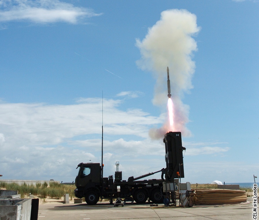 Versão antiaérea do míssil MICA é lançada na vertical
Foto: MBDA