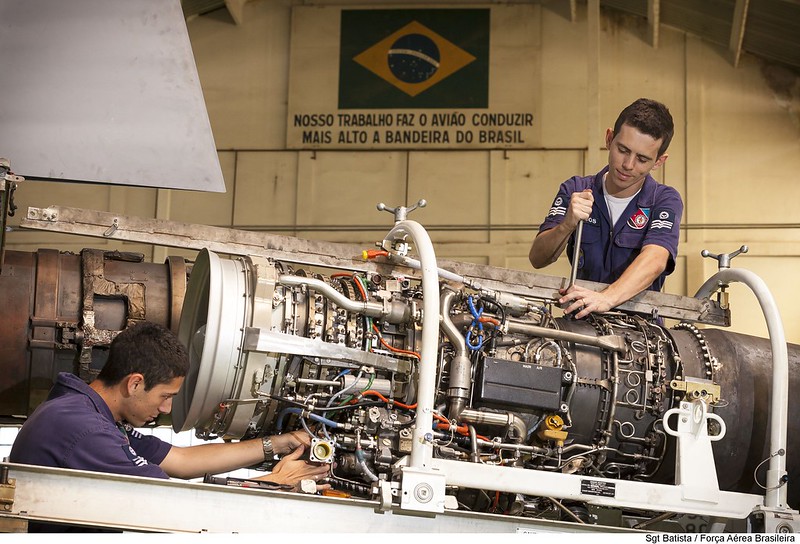 Comandante da Aeronáutica quer reforçar manutenção de aeronaves no Brasil