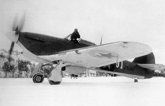 Caças da Segunda Guerra são encontrados enterrados na Ucrânia