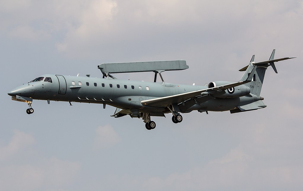 Embraer 145 AEW&C da força aérea da Grécia. Foto: Steve Lynes
