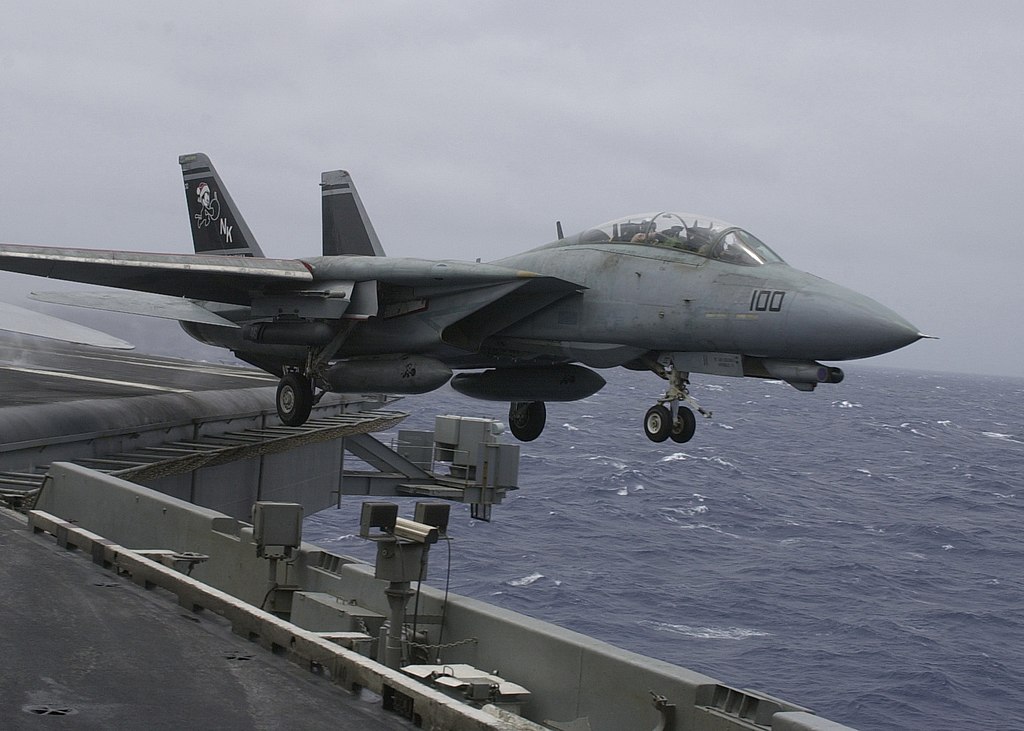 O F-14 Tomcat foi tema de um episódio da primeira temporada de 