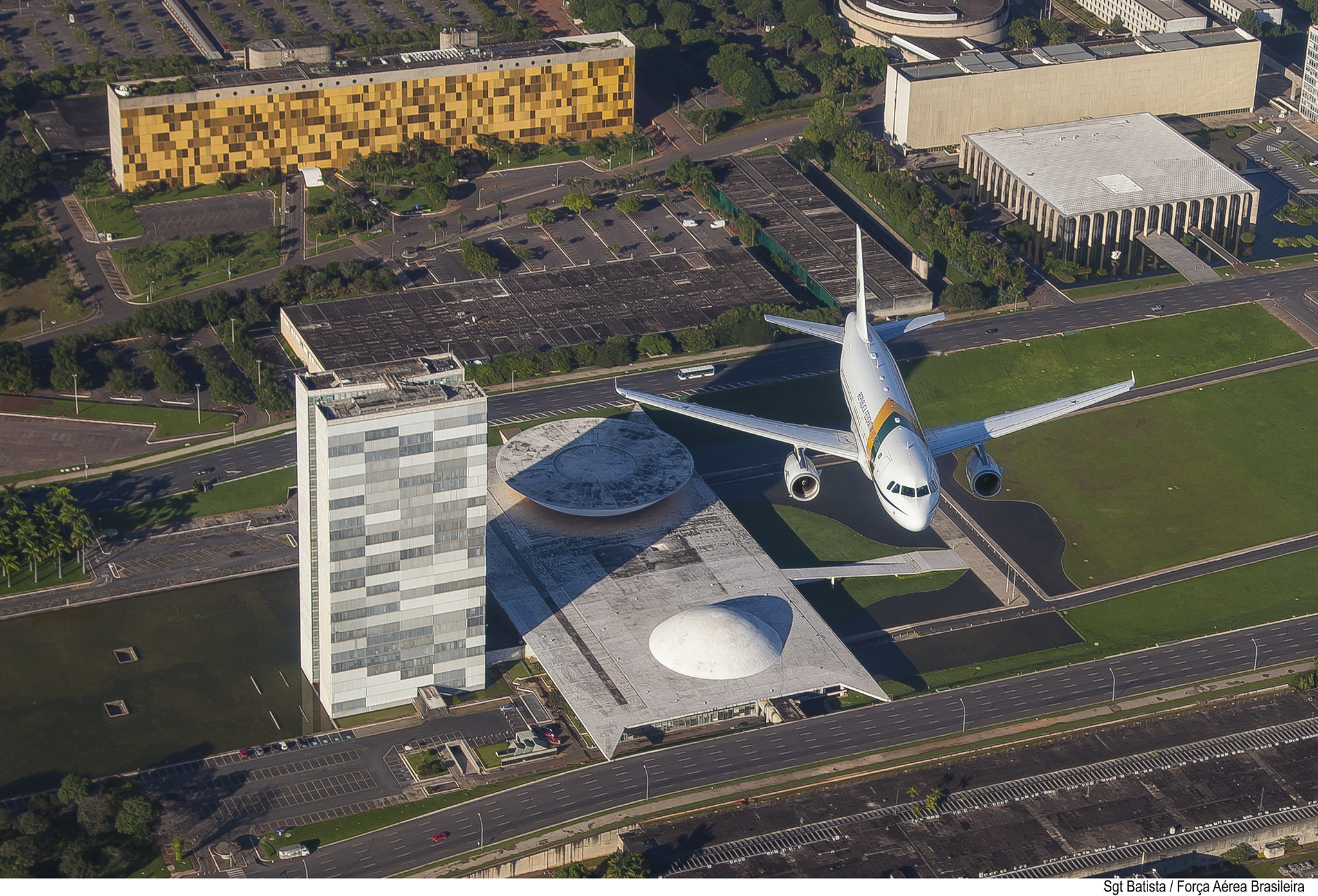 FAB avalia comprar novo avião presidencial e mais caças