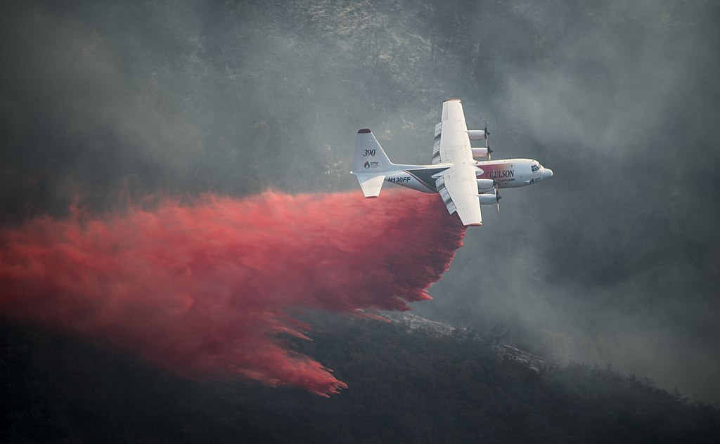 C-130 de combate a incêndios da empresa Coulson. Foto: Brian Ferguson