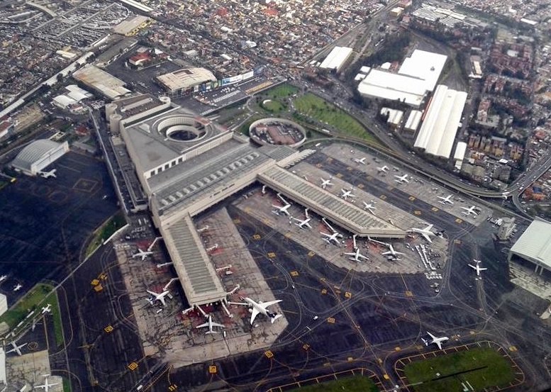 Vista aérea do Terminal 2 do Aeroporto Internacional da Cidade do México. Foto: Edgor Tovar