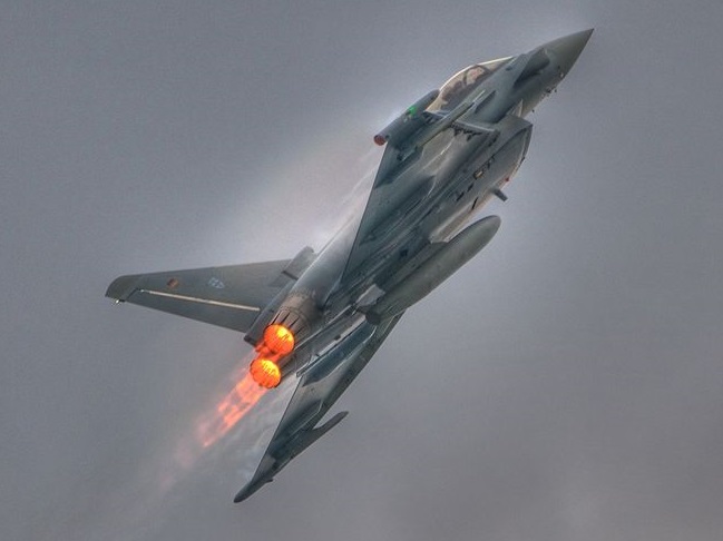 Eurofighter Typhoon da Alemanha. Foto: Peter Gronemann