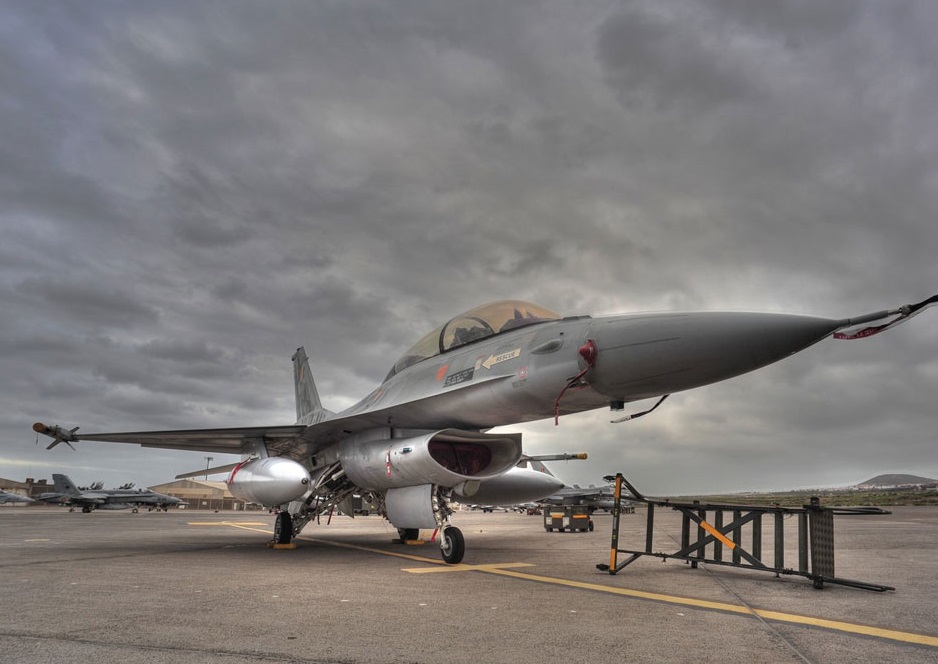 F-16 da Bélgica durante treinamento na Espanha. Foto: Ejército del Aire