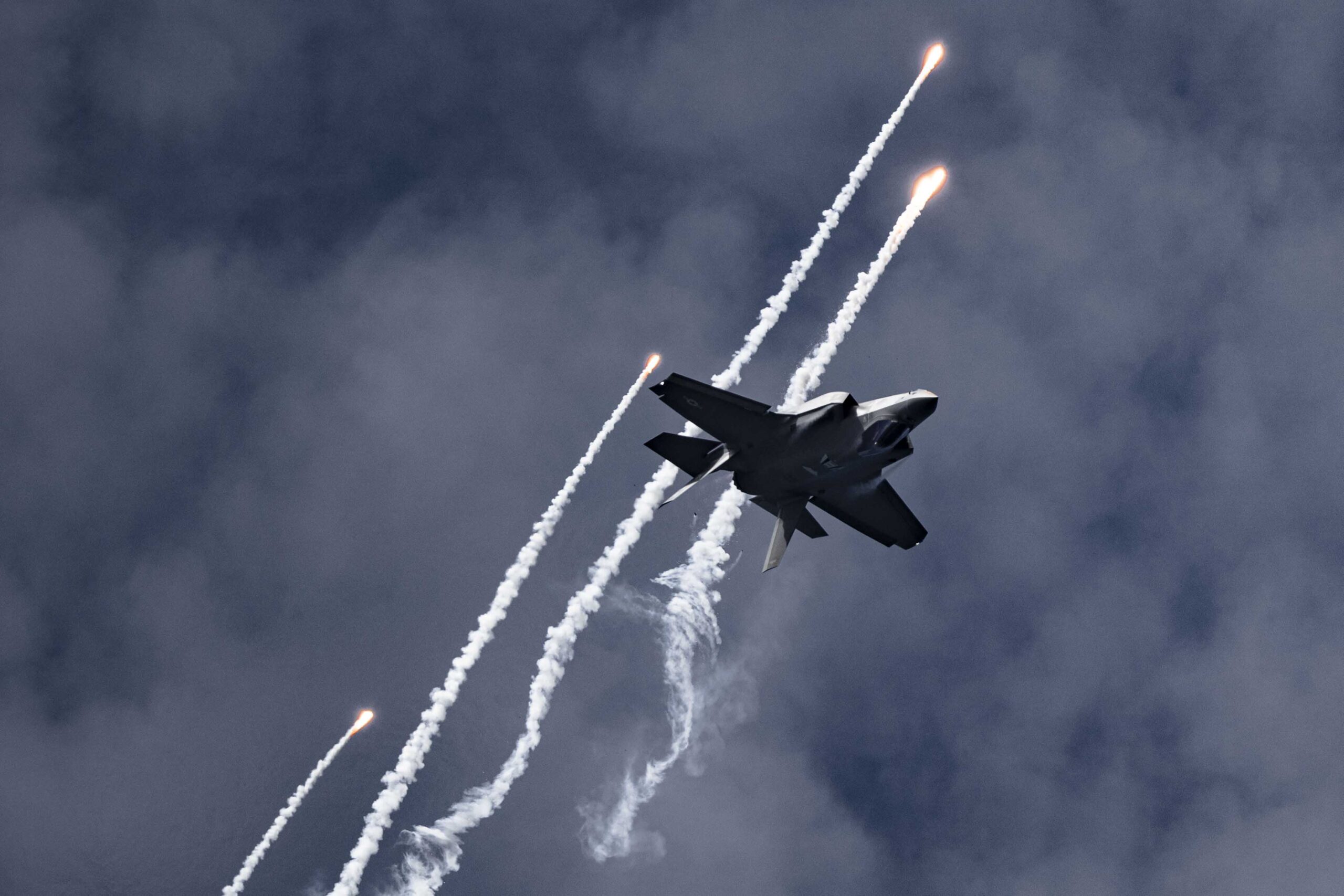 F-35A Lightning II durante o Air and Sea Air Show em Miami Beach. Foto: Zachary Rufus
