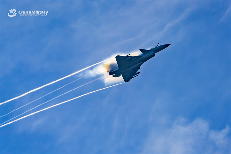 J-10 da China. Foto: Hou Kaiwen