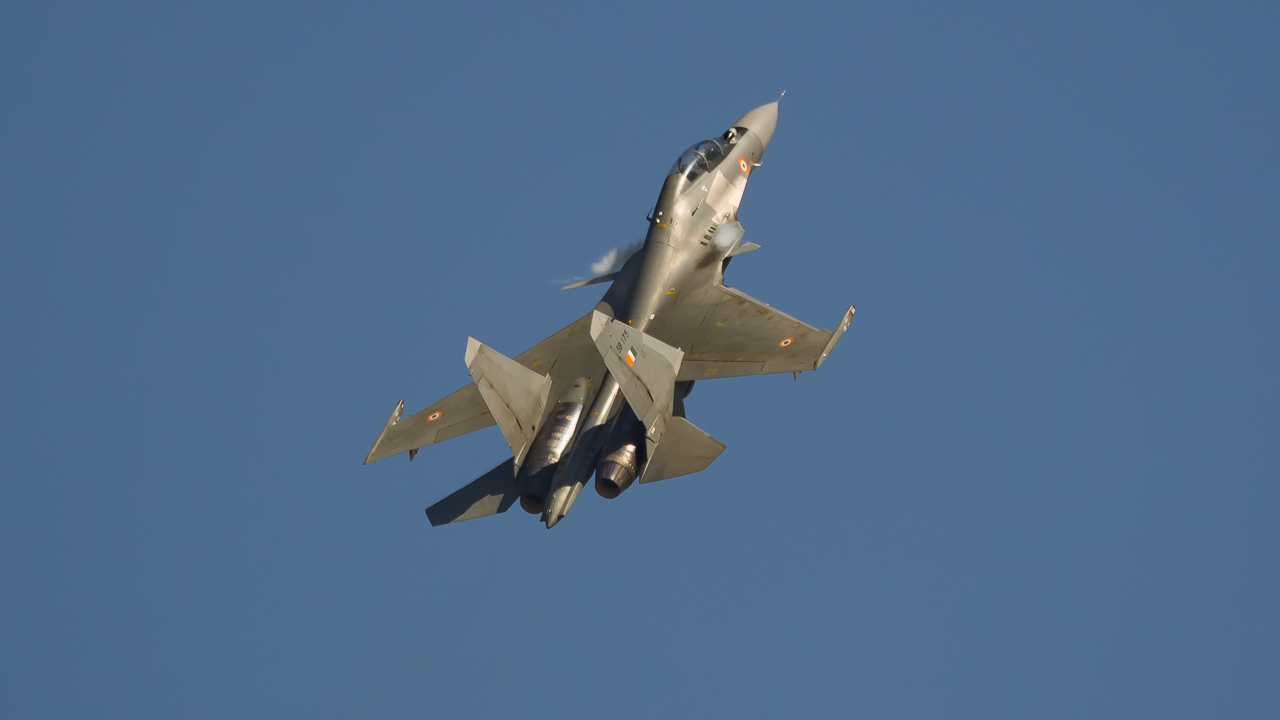Sukhoi 30 MKI da India. Foto: Venkat Mangudi
