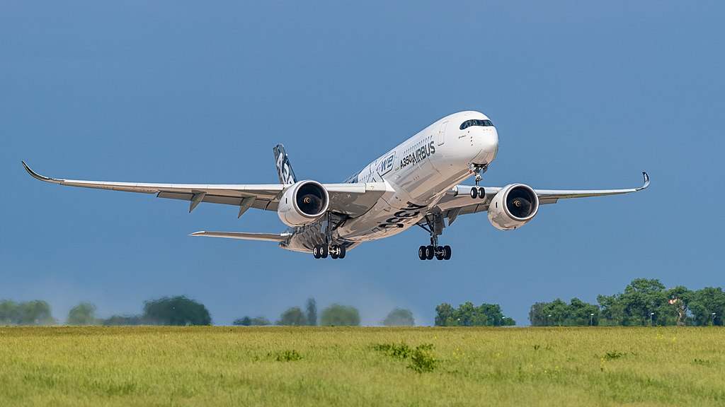 Airbus A350-941 durante show aéreo em Berlim. Foto: Julian Herzog