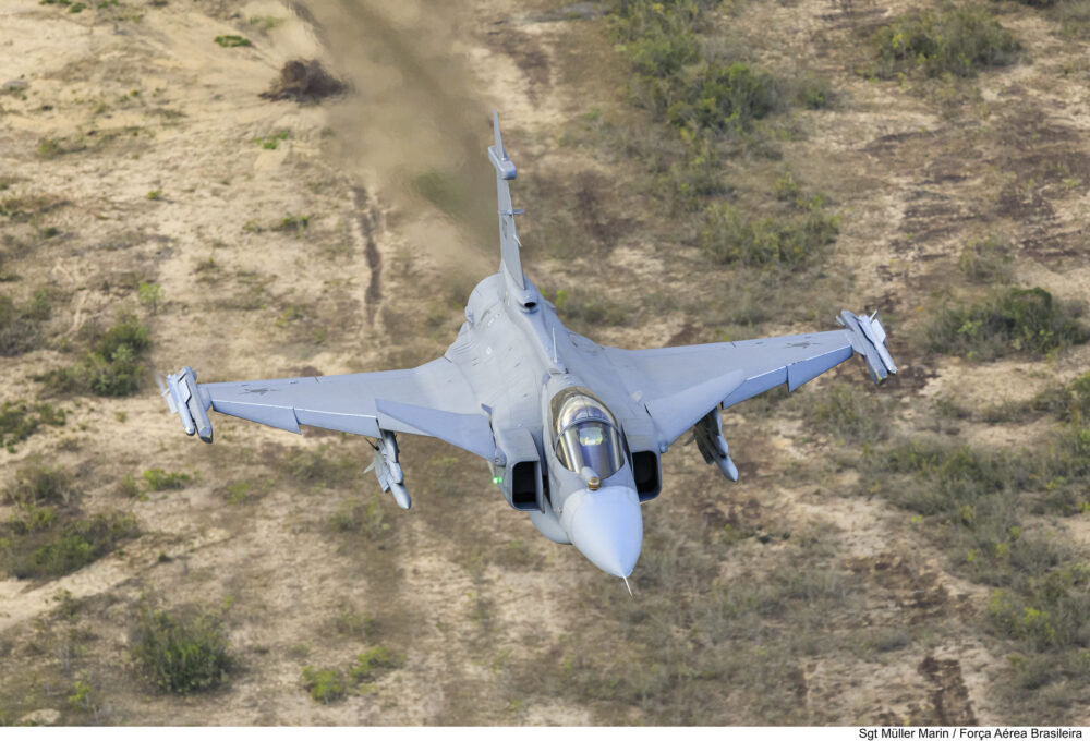 Caça Gripen com mísseis Meteor, da MBDA