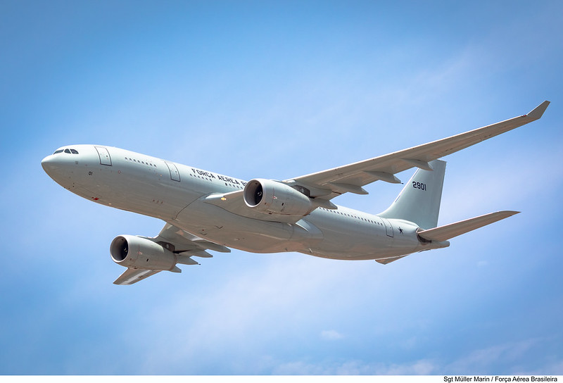 O KC-30 é a versão militarizada do Airbus A330, ainda que sem sistema de reabastecimento em voo. 